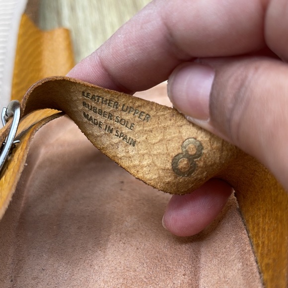 YOKONO Leather Animal Textured Sandals - 8 (US) (Tan) - Picture 8 of 8